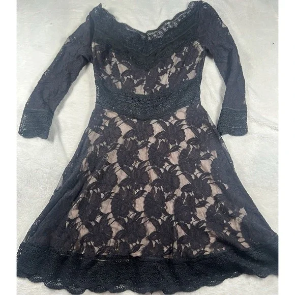 Free People Lacey Affair Lace Cutout Mini Dress in Black Size XS RETAIL $168 - Picture 1 of 15